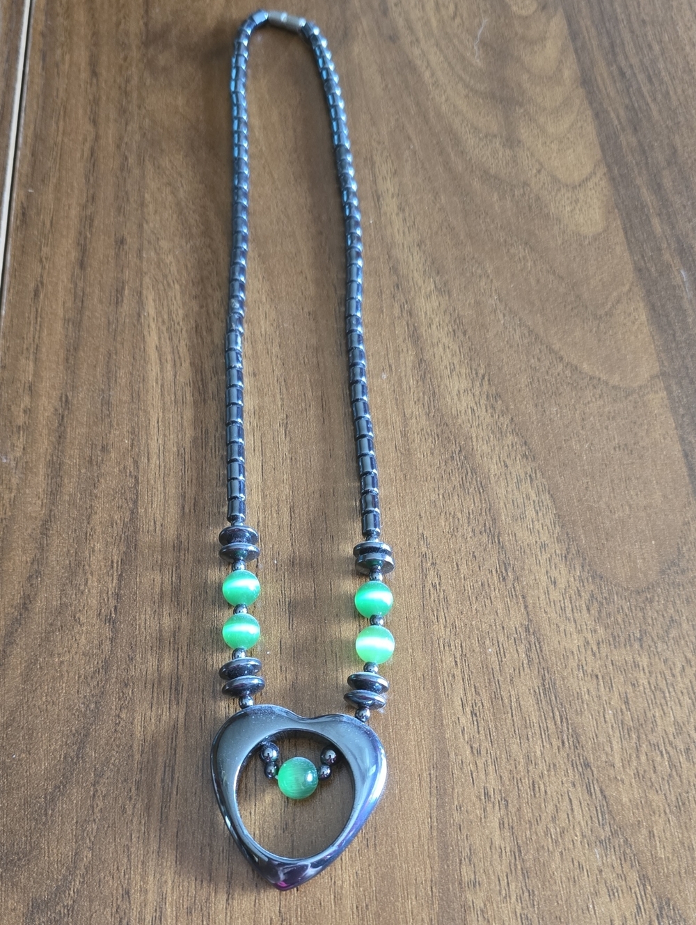 Hematite Heart Pendant Necklace With Green Catseye Details Vintage
